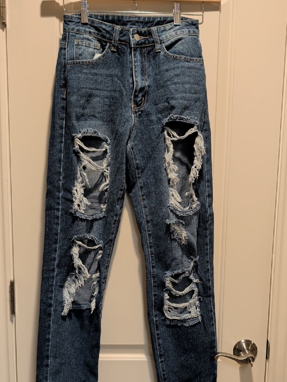 SHEIN Dark Blue Denim Jeans Label Close-Up (#AJEAN20)
